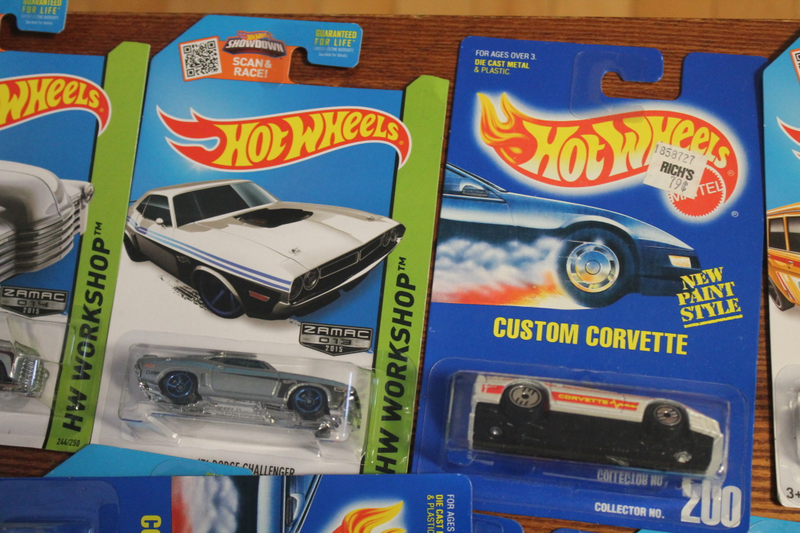 Illustration for article titled Enormous Die-Cast Collection - Box 3 - Hot Wheels